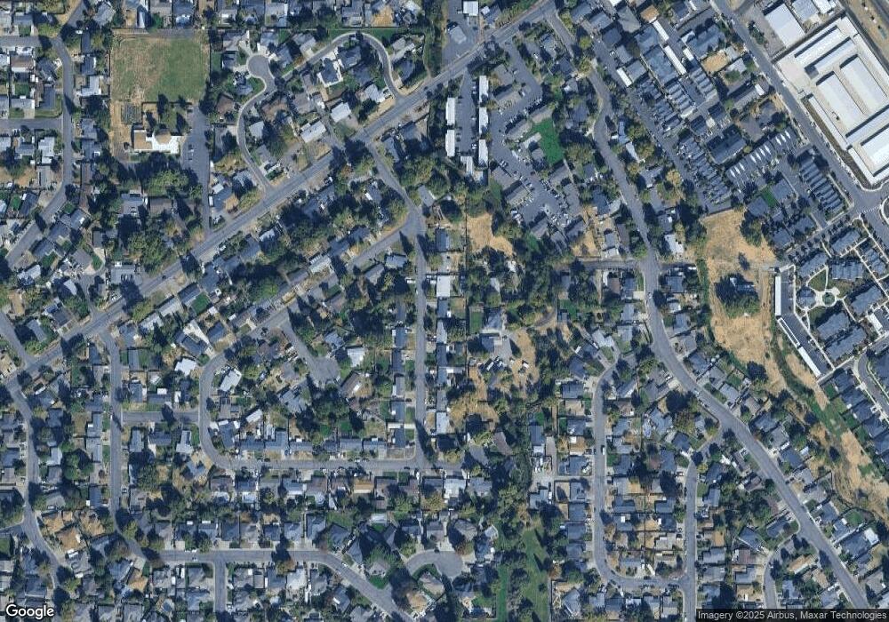 207 Corcoran Ln, Central Point, OR 97502 - photo 1