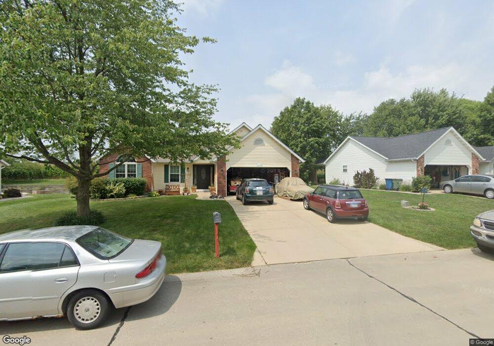 1009 Meadow Lake Dr, Maryville, IL 62062 - photo 1