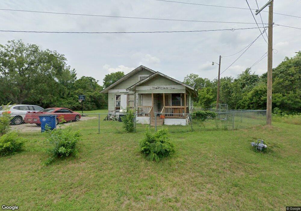 608 Crisp Rd, Ennis, TX 75119 - photo 1