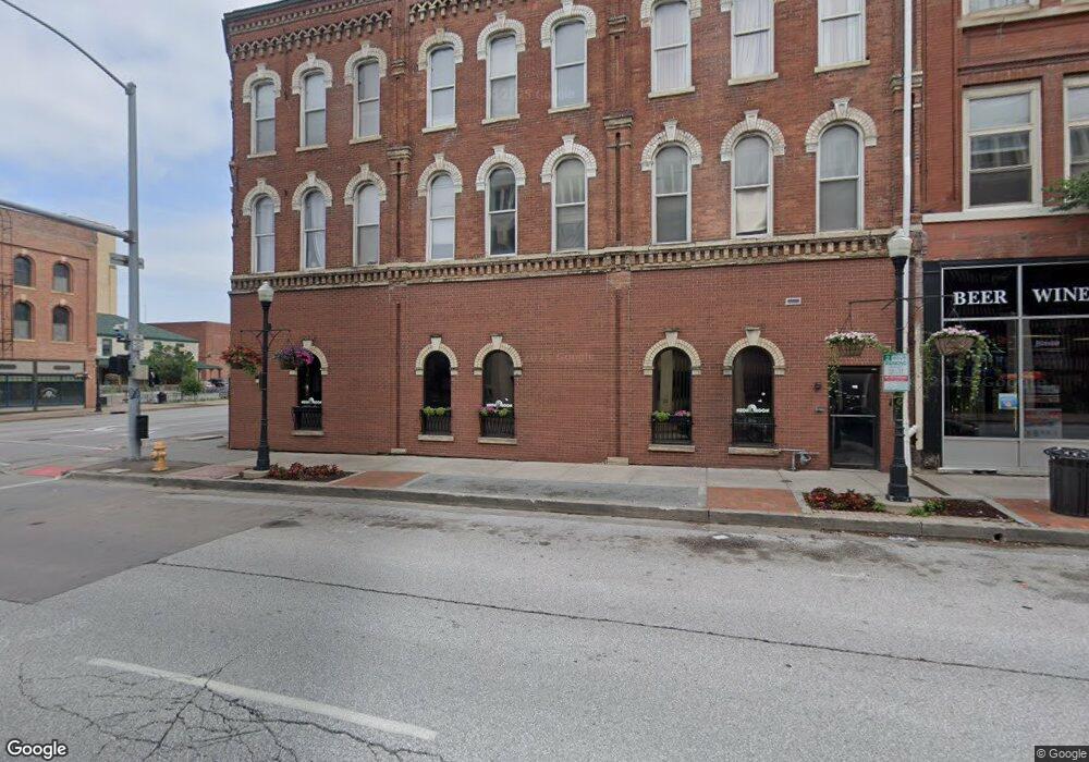 246 W 3rd St unit 100, Davenport, IA 52801 - photo 1