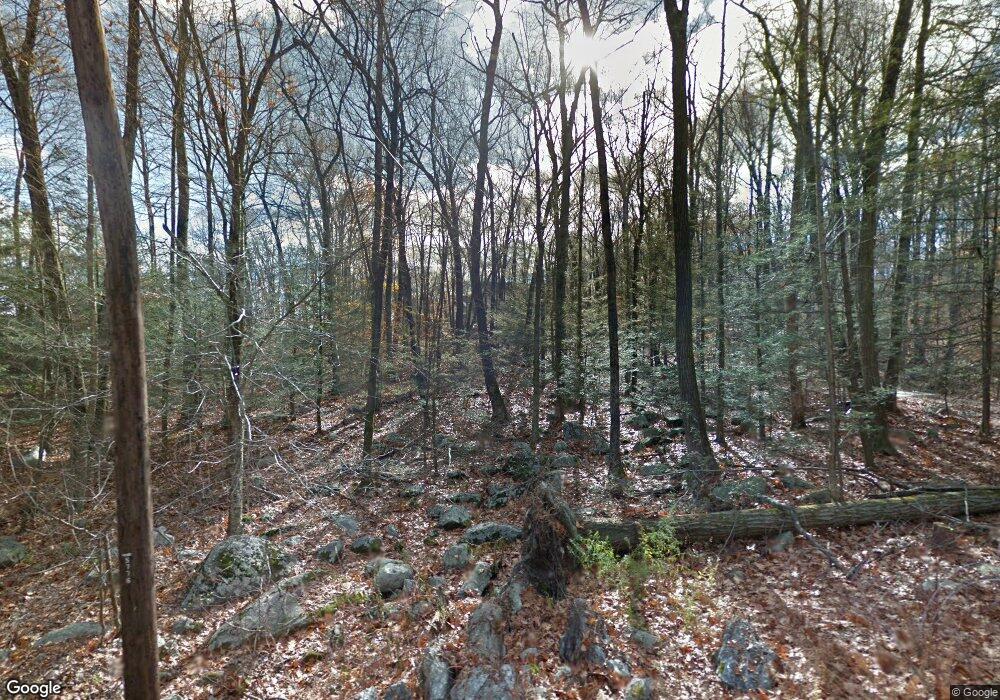 33 Bradley Ln, Sandy Hook, CT 06482 - photo 1