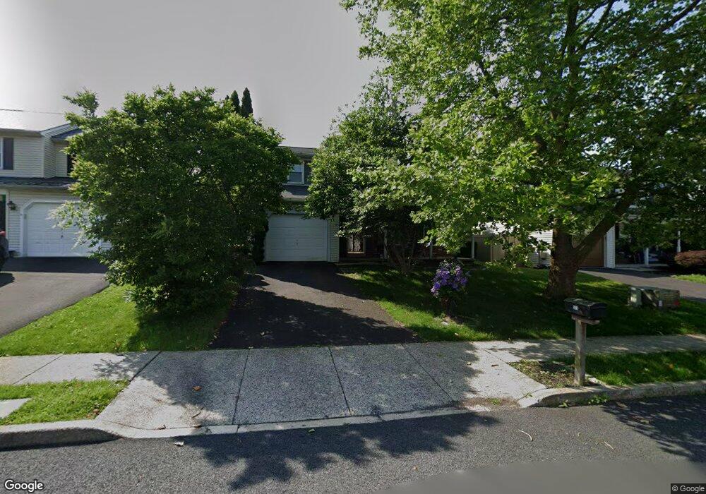 141 Gentry Dr, Perkasie, PA 18944 - photo 1