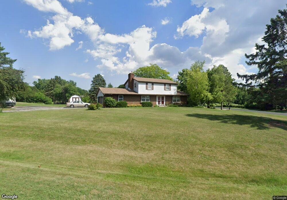 N58W26715 Indian Head Dr, Sussex, WI 53089 - photo 1