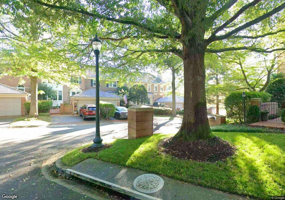 9401 Turnberry Dr, Potomac, MD 20854 - photo 1