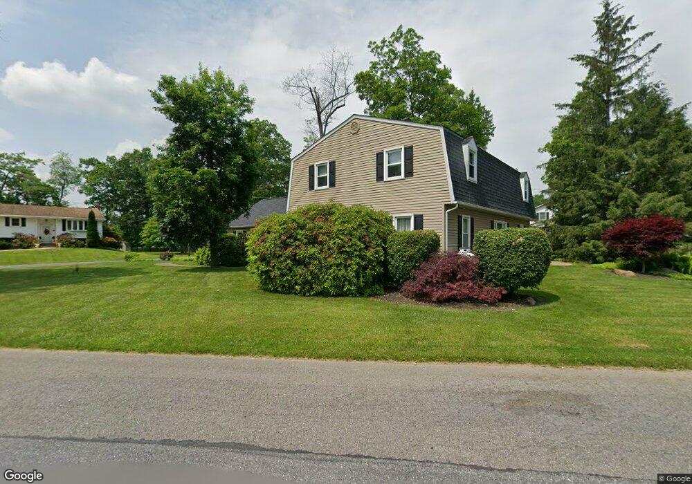 1045 Pine Tree Dr, Slatington, PA 18080 - photo 1