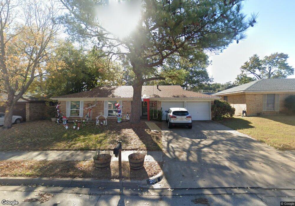 2008 Schumac Ln, Bedford, TX 76022 - photo 1