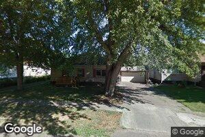 304 E 3rd Ave, Lennox, SD 57039