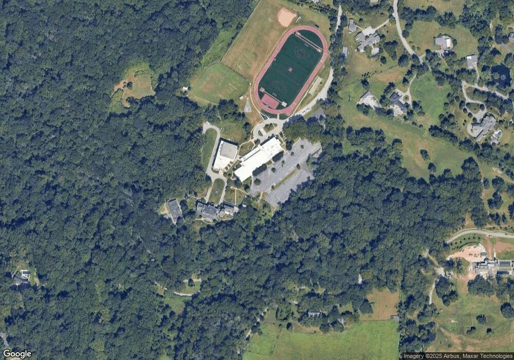 11300 Falls Rd, Timonium, MD 21093 - photo 1