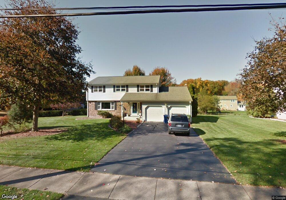 91 Candlewood Rd, Glastonbury, CT 06033 - photo 1