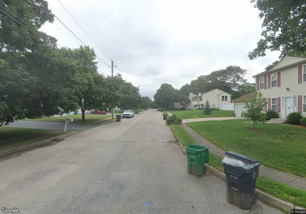 11 Lillian Ct, Warwick, RI 02886 - photo 1