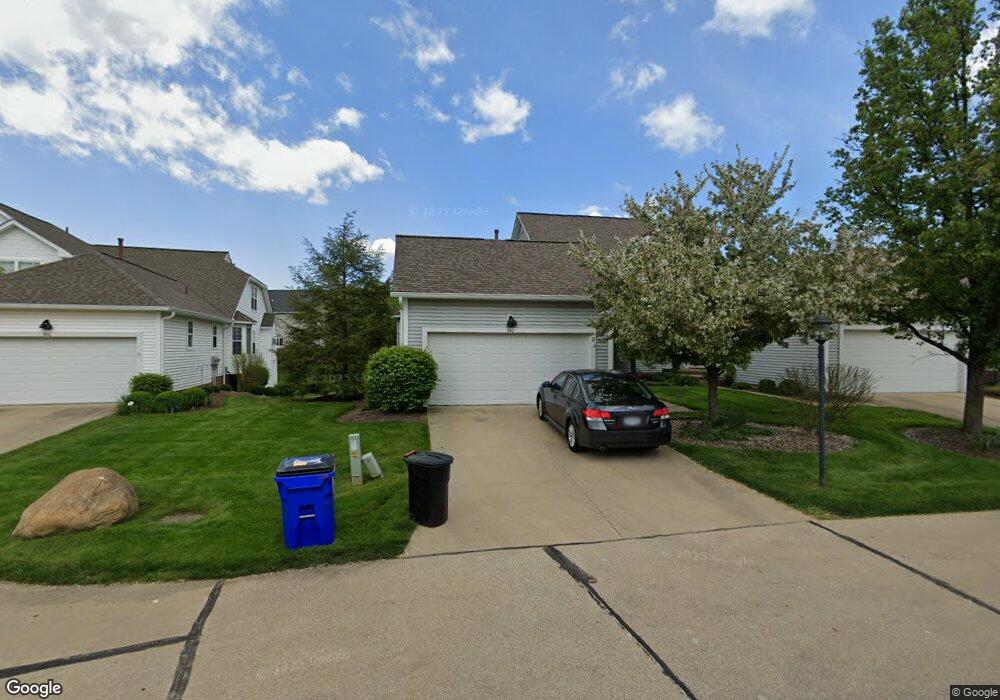 380 Blair Cir unit I17, Aurora, OH 44202 - photo 1