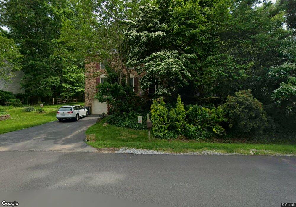 12217 Rowan Tree Dr, Fairfax, VA 22030 - photo 1