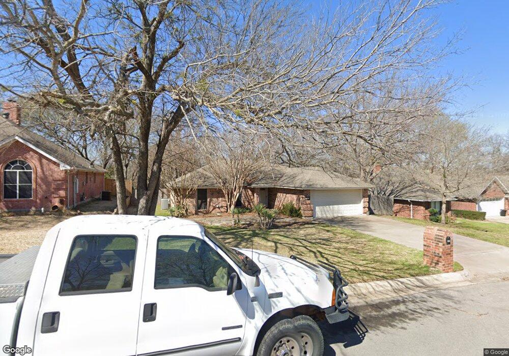 221 Camelot Dr, Weatherford, TX 76086 - photo 1