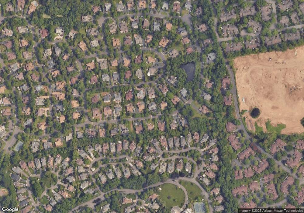 20 Bristol Dr, Manhasset, NY 11030 - photo 1