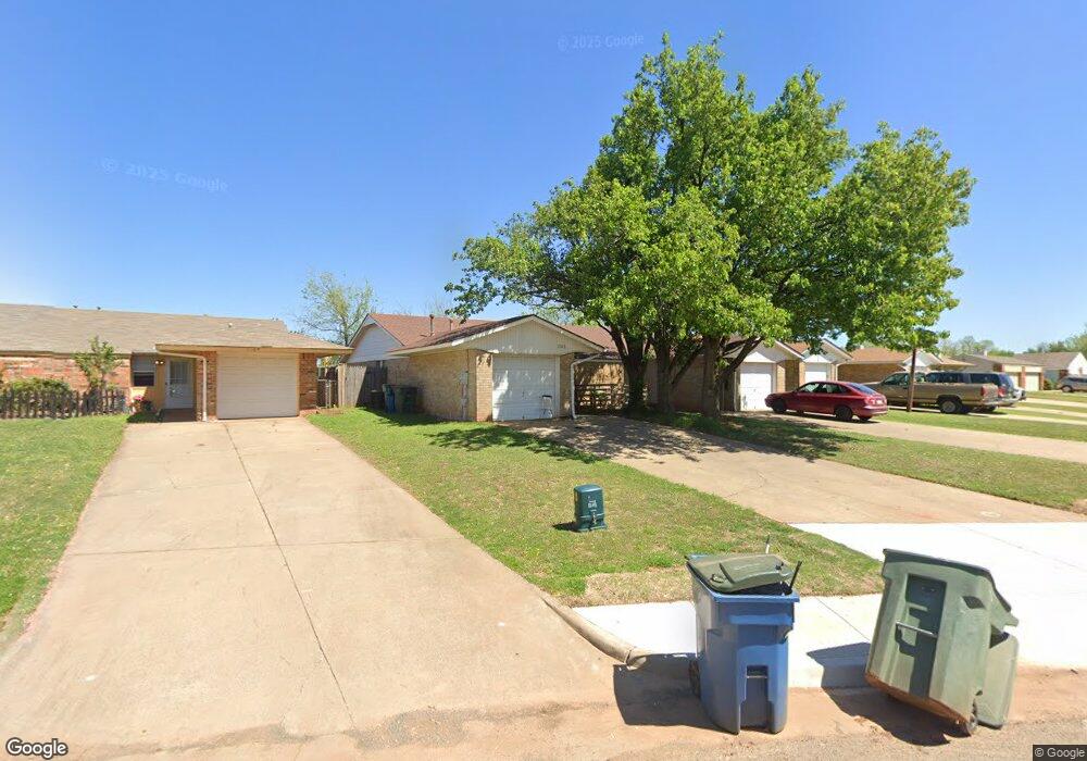 1103 Swan Lake Rd, Edmond, OK 73003 - photo 1