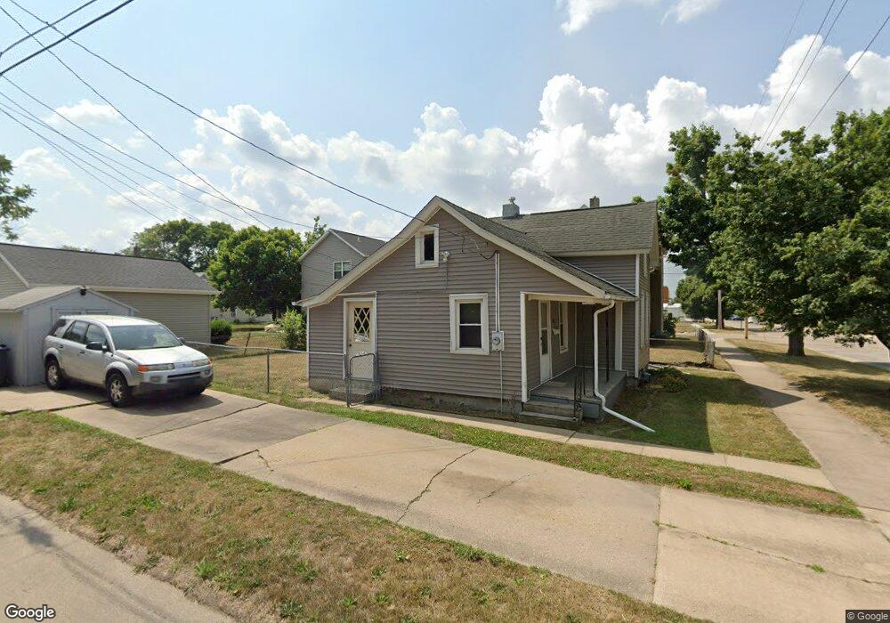 811 10th Ave SE, Cedar Rapids, IA 52401 - photo 1