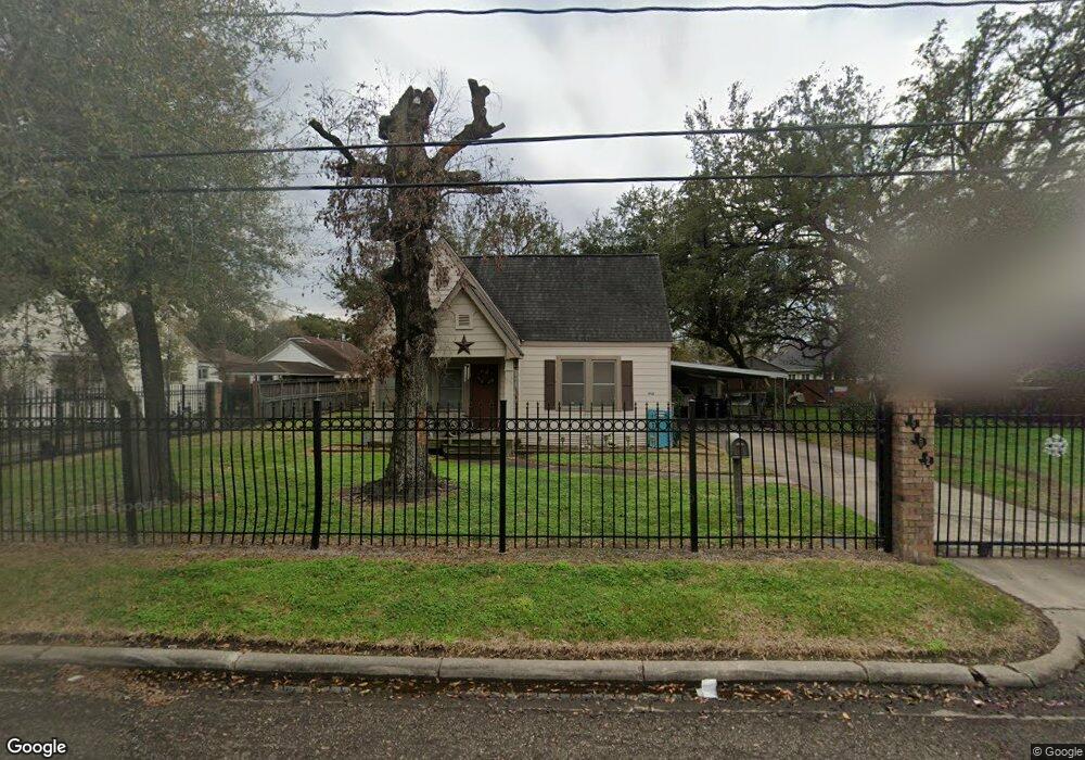 902 Kelley St, Houston, TX 77009 - photo 1