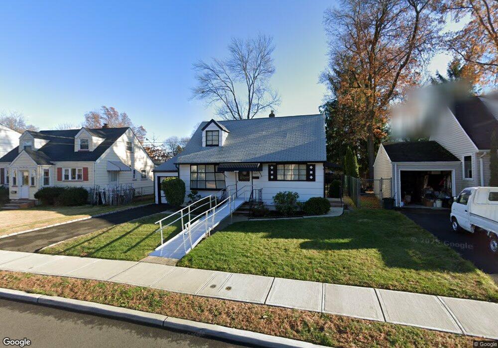 827 Pinewood Rd, Union, NJ 07083 - photo 1