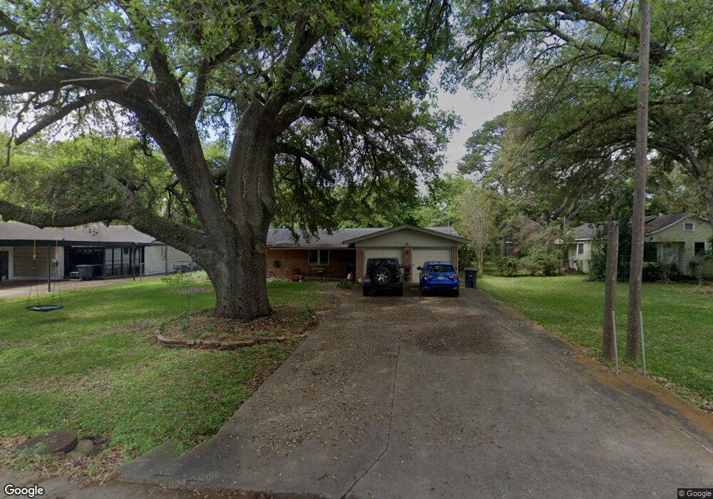 3200 Avenue H, Bay City, TX 77414 - photo 1