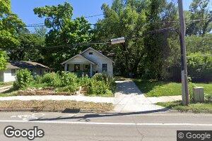 327 E 19th St, Lawrence, KS 66046