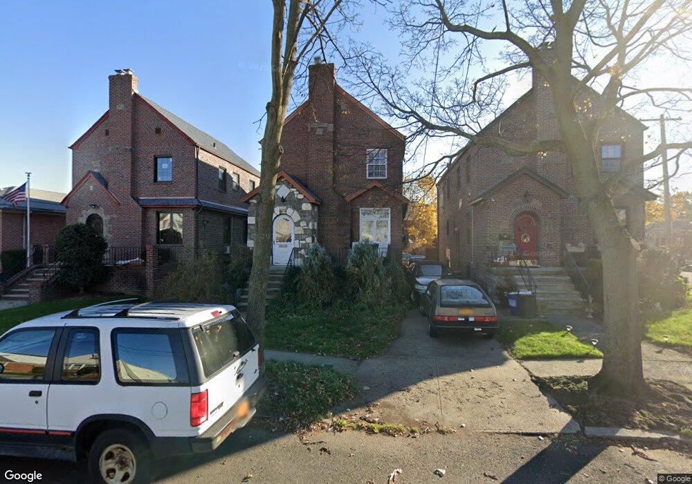 2515 157th St, Flushing, NY 11354 - photo 1