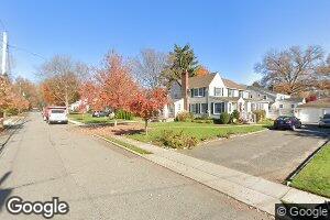 82 Bromleigh Rd, Garden City, NY 11530