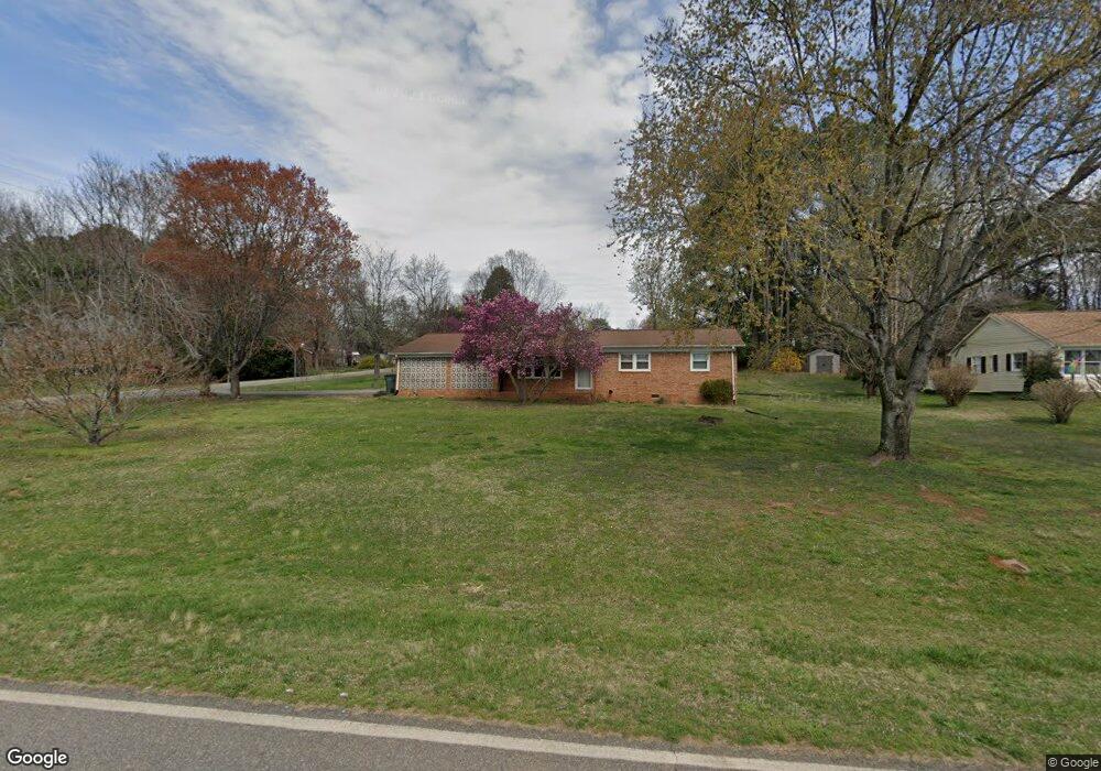 320 Clearview Rd, Statesville, NC 28625 - photo 1