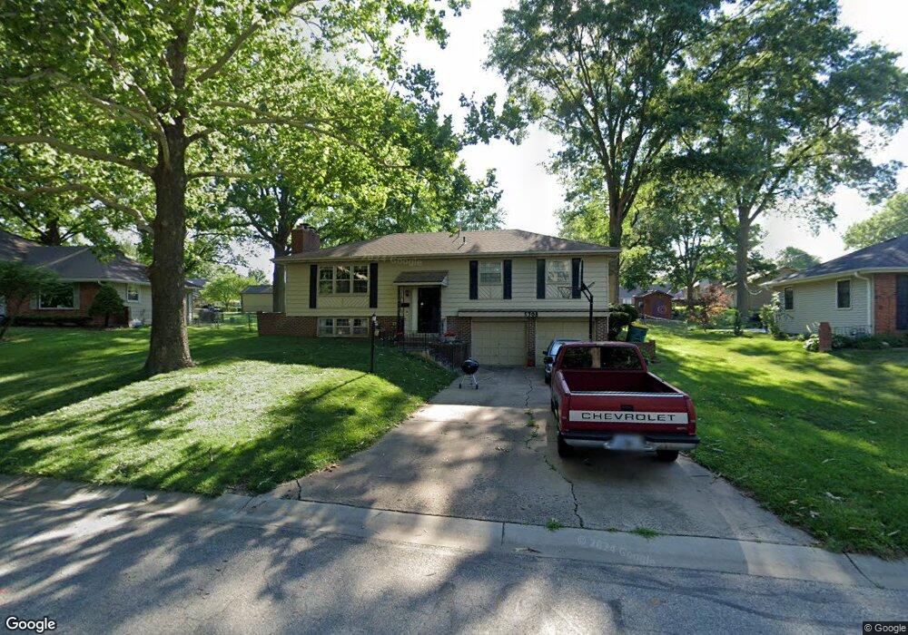 5708 Earnshaw St, Shawnee, KS 66216 - photo 1