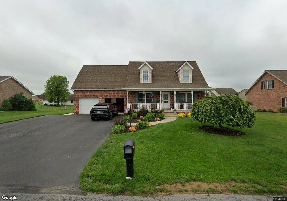 329 Martina Dr, Chambersburg, PA 17201 - photo 1