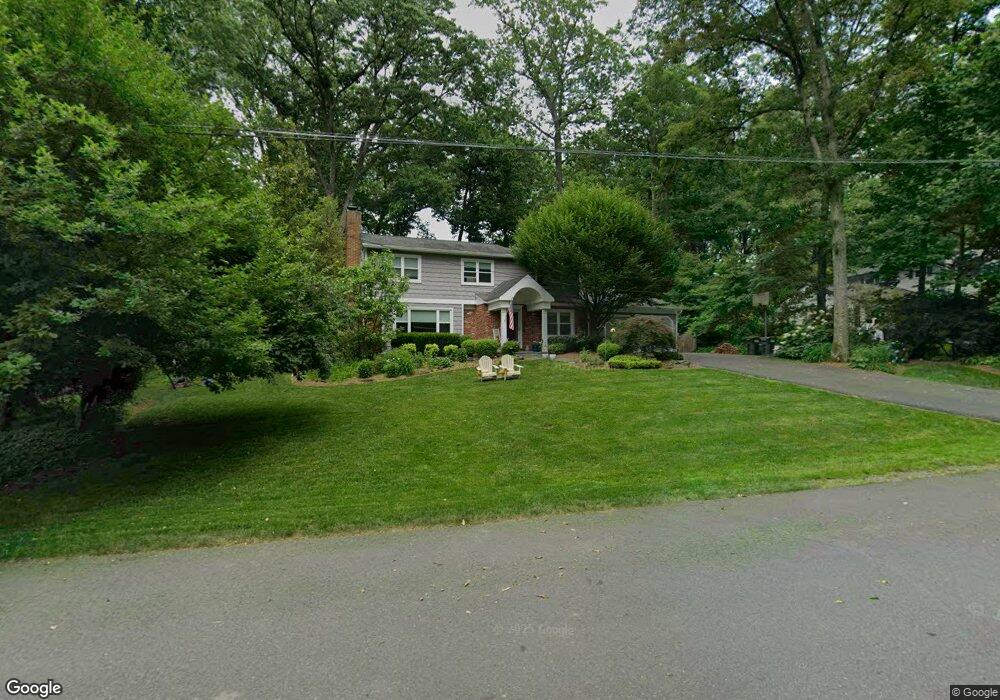 9110 Santayana Dr, Fairfax, VA 22031 - photo 1