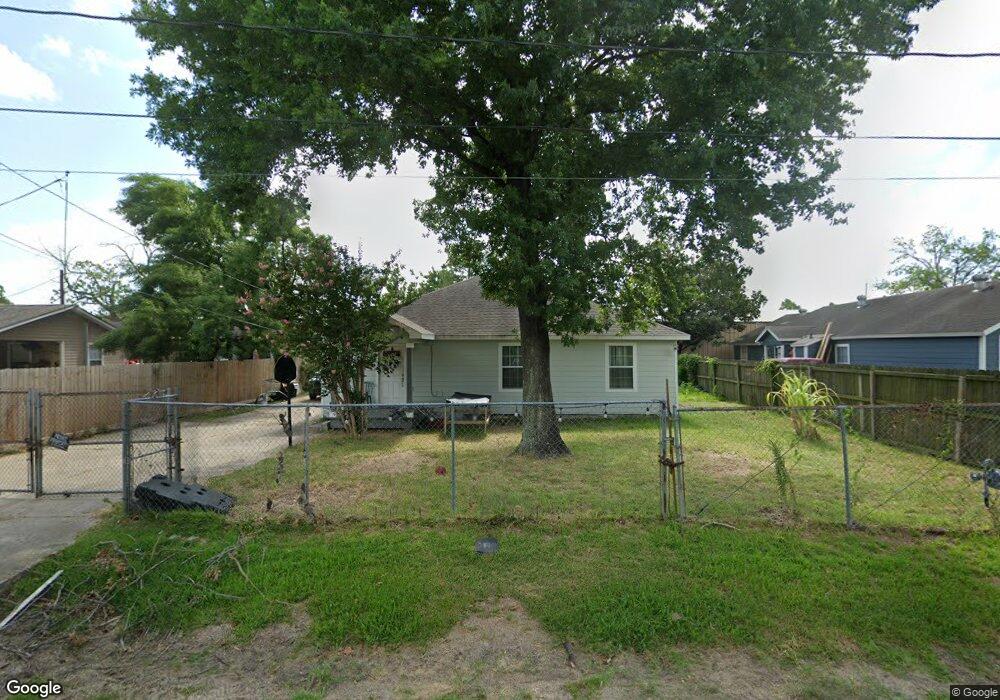 735 Beacon St, Houston, TX 77015 - photo 1