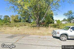 65 S Robert St, Sewaren, NJ 07077