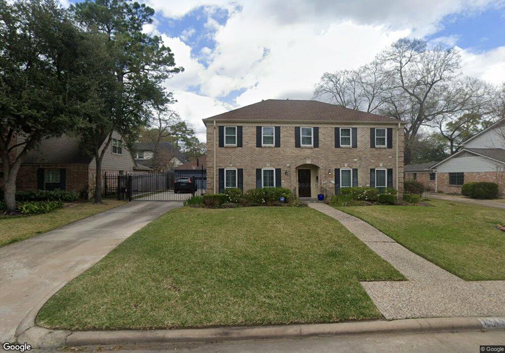 13406 Kingsride Ln, Houston, TX 77079 - photo 1