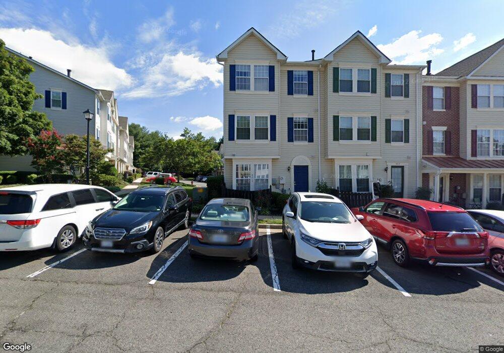 9215 Cardinal Forest Ln, Lorton, VA 22079 - photo 1