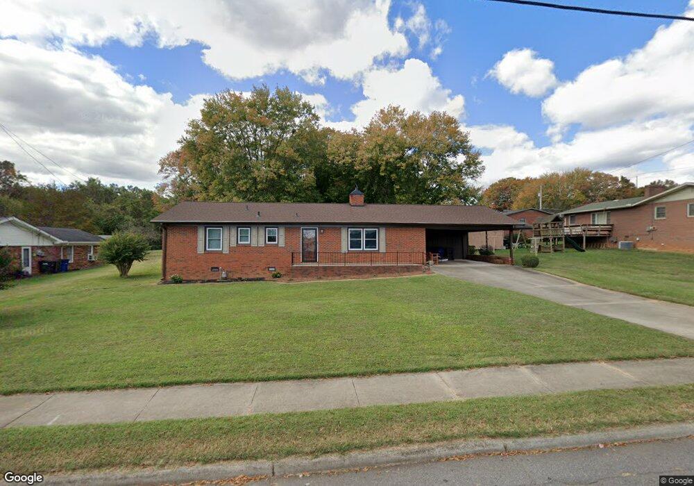 737 Brookdale Dr, Statesville, NC 28677 - photo 1