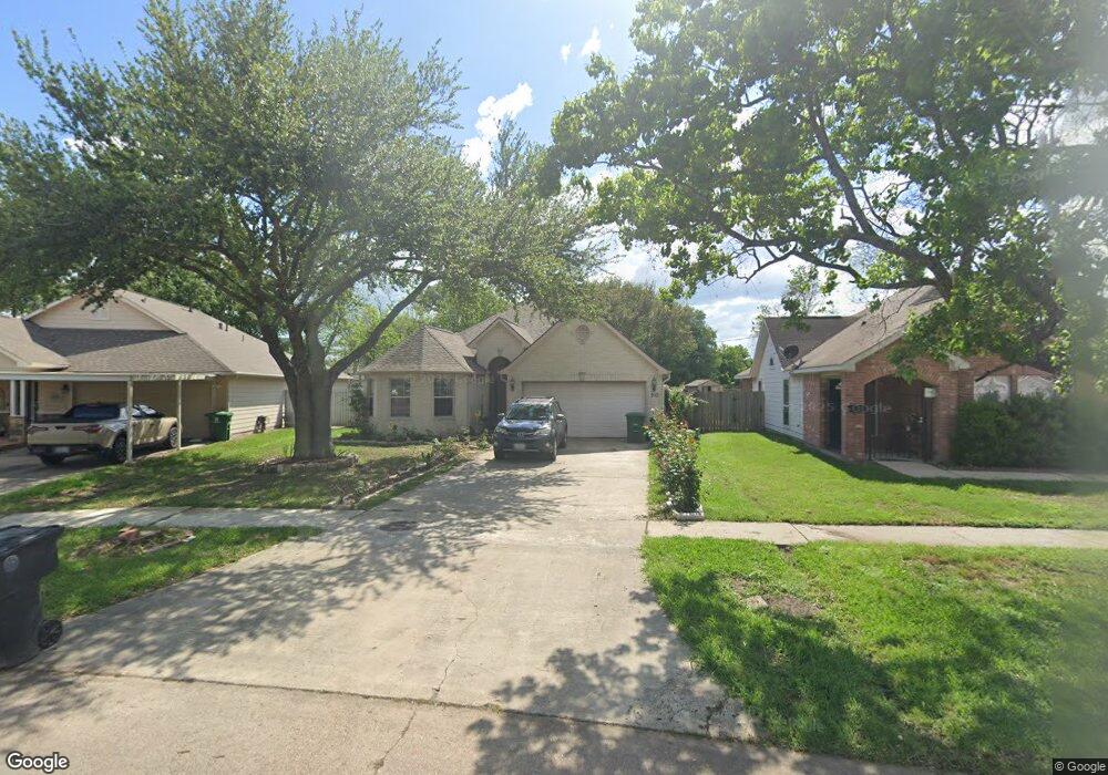 210 Lena Dr, Houston, TX 77022 - photo 1