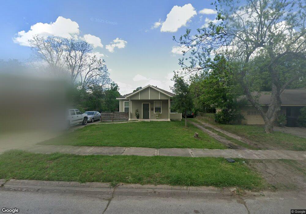 211 E Janisch Rd, Houston, TX 77022 - photo 1