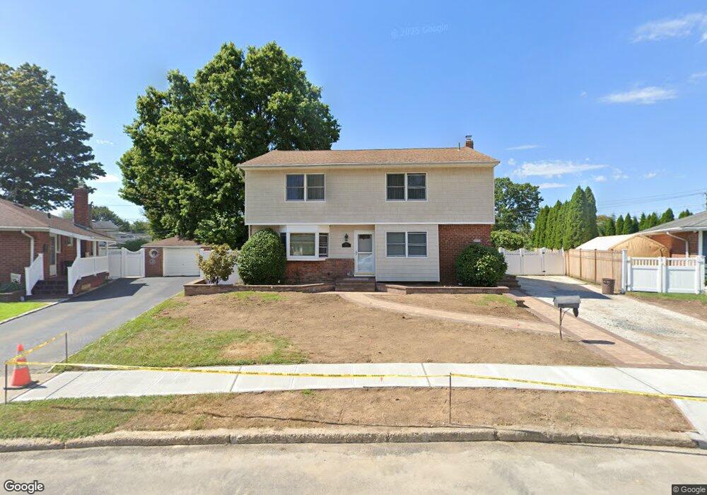 3845 Drake St, Levittown, NY 11756 - photo 1