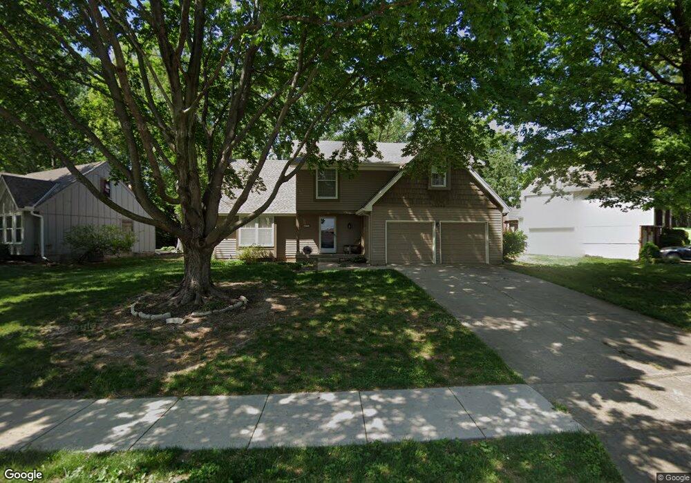 10342 Earnshaw St, Lenexa, KS 66215 - photo 1
