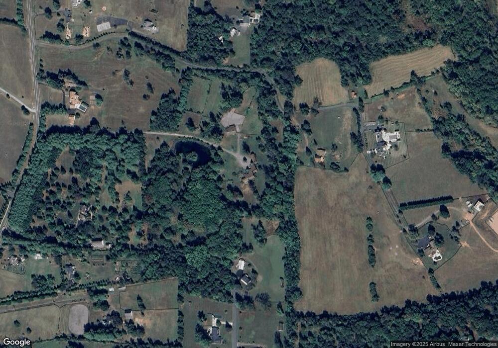 20146 Gleedsville Rd, Leesburg, VA 20175 - photo 1