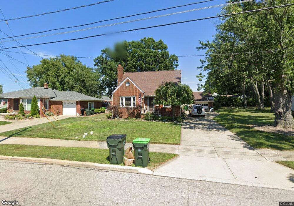 1711 Silver St, Wickliffe, OH 44092 - photo 1