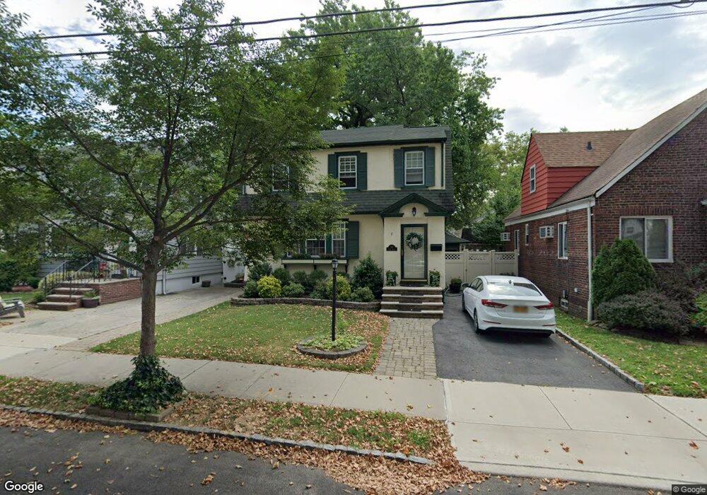 121 Dickie Ave, Staten Island, NY 10314 - photo 1