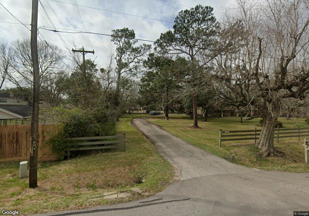 1010 Merriewood Dr, Friendswood, TX 77546 - photo 1