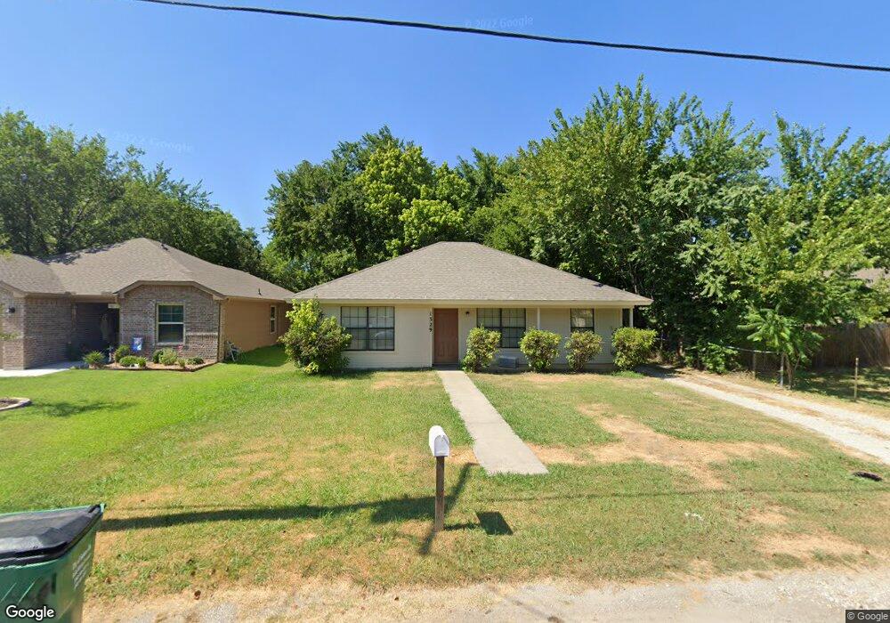 1329 Lanius St, Gainesville, TX 76240 - photo 1