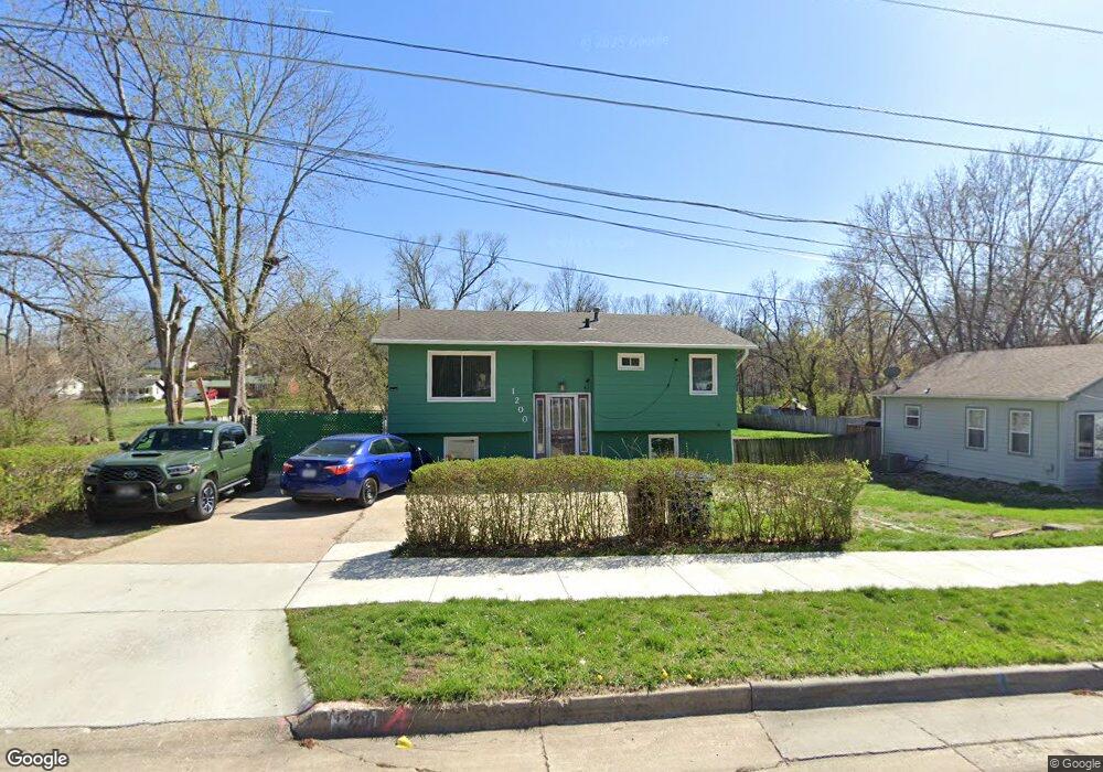 1200 Hackley Ave, Des Moines, IA 50315 - photo 1