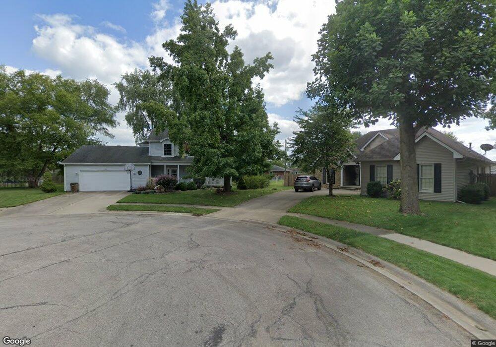 3211 Concord Ct, Columbus, IN 47203 - photo 1