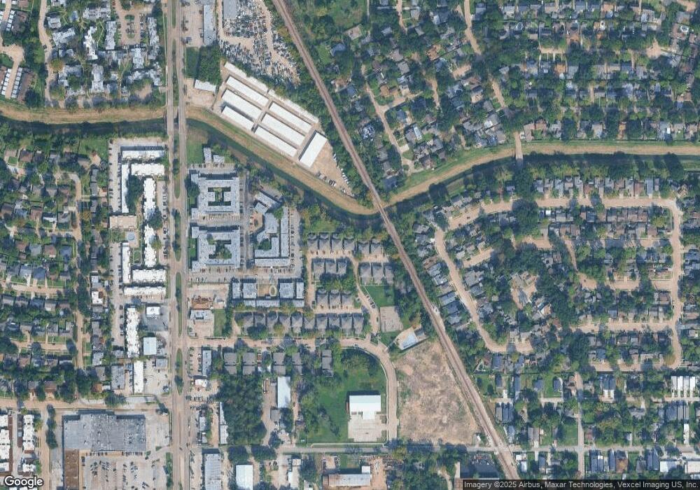 5632 Birchmont Dr unit 23, Houston, TX 77091 - photo 1