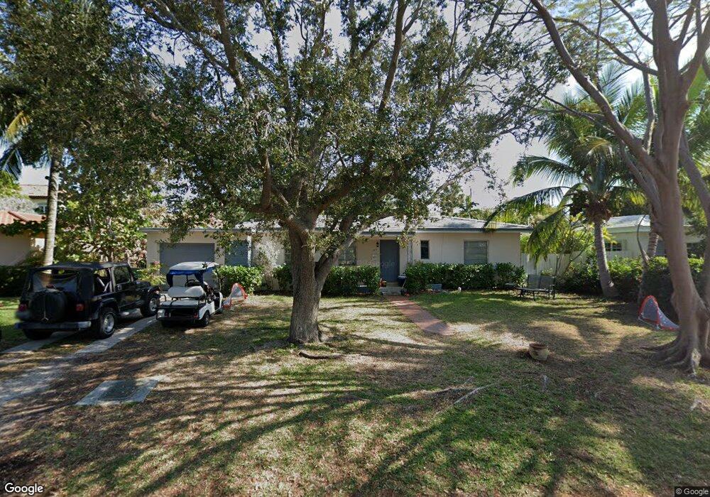 725 Myrtlewood Ln, Key Biscayne, FL 33149 - photo 1