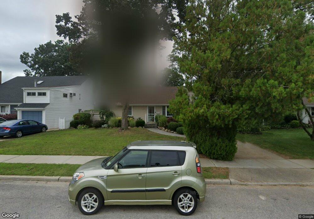 3875 Maplewood Dr, Seaford, NY 11783 - photo 1