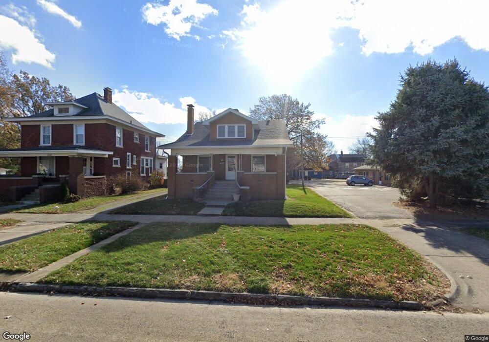 1305 Wabash Ave, Mattoon, IL 61938 - photo 1